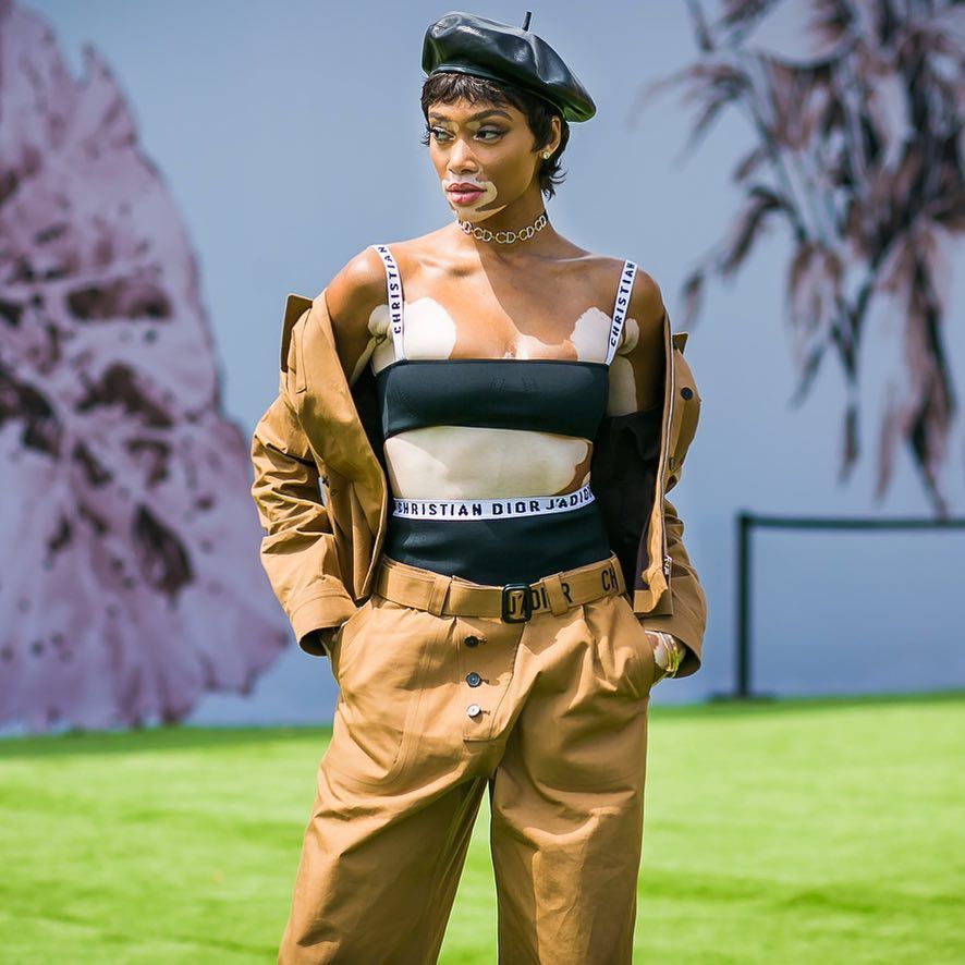 Тиждень моди в Парижі: сміливий та розкутий street style - 325426 Тиждень моди в Парижі: сміливий та розкутий street style - фото 325426