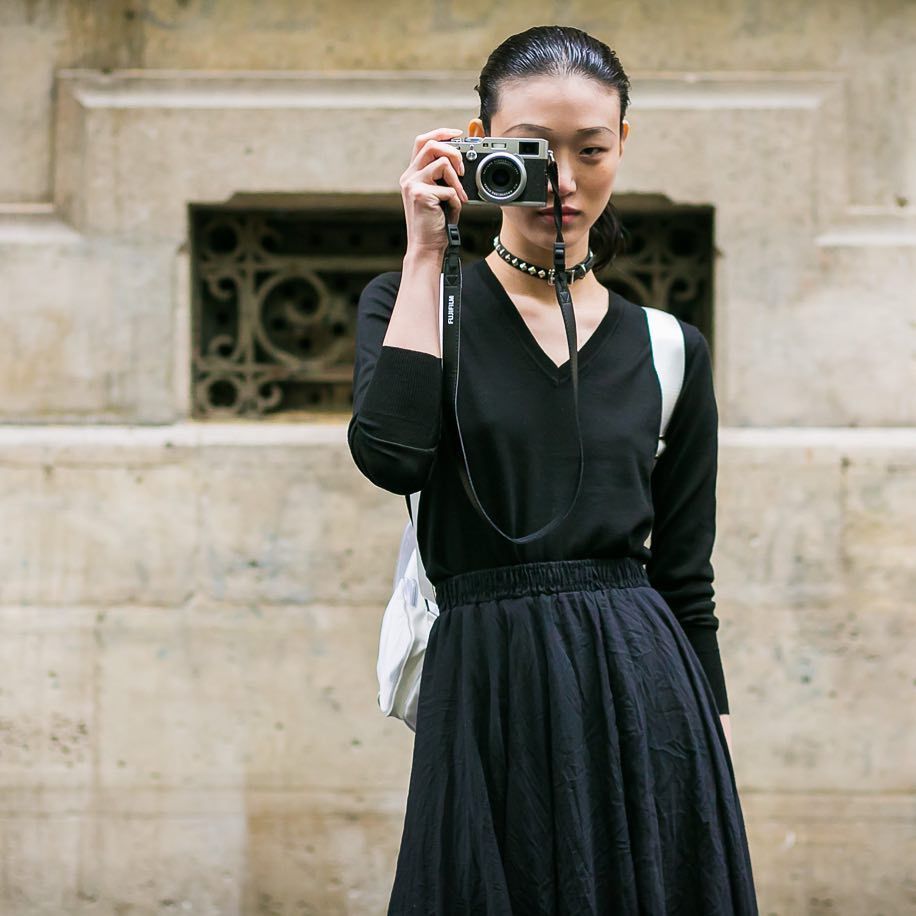 Тиждень моди в Парижі: сміливий та розкутий street style - 325427 Тиждень моди в Парижі: сміливий та розкутий street style - фото 325427