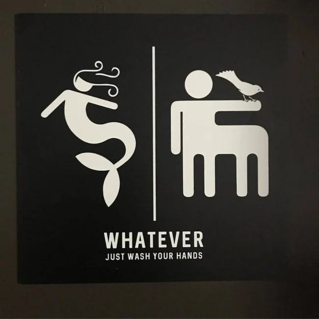 16 оригінальних табличок, які добре показують різницю між чоловічим та жіночим туалетом - фото 326988
