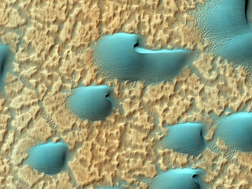 Просто космос: эти уникальные фото покажут, как на самом деле выглядит Марс - фото 327558