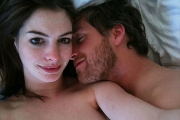 Хакери опублікували інтимні фото відомої голлівудської зірки та її чоловіка - фото 333385