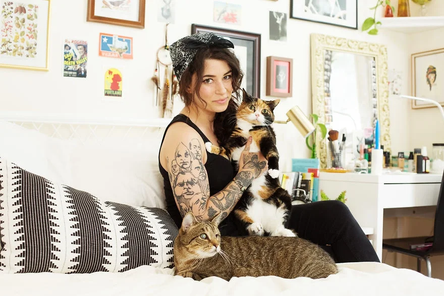 Этот фотопроект доказывает, что девушки с котами - невероятно привлекательное сочетание - фото 331842