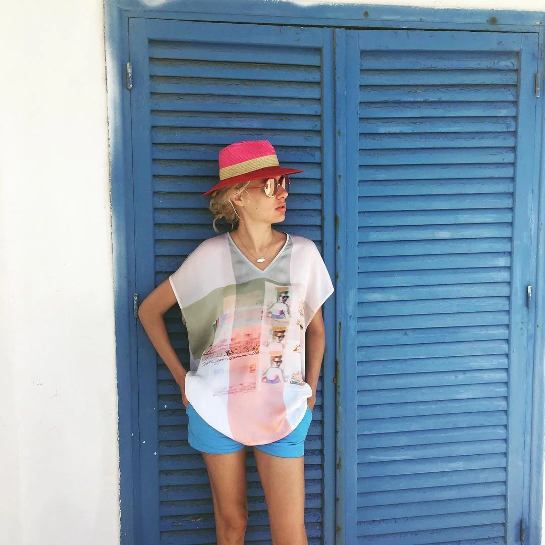 Ольга Горбачева показала, как стильно одеваться на отдыхе - фото 333051