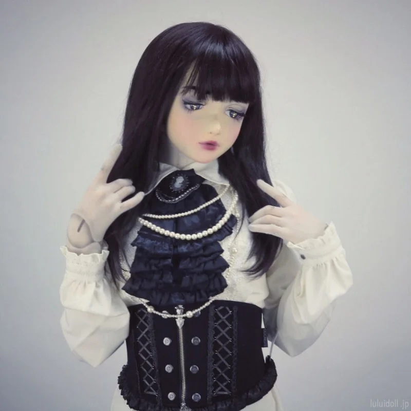 Японцы разработали реалистичный костюм куклы - он напугает и очарует одновременно - фото 335275