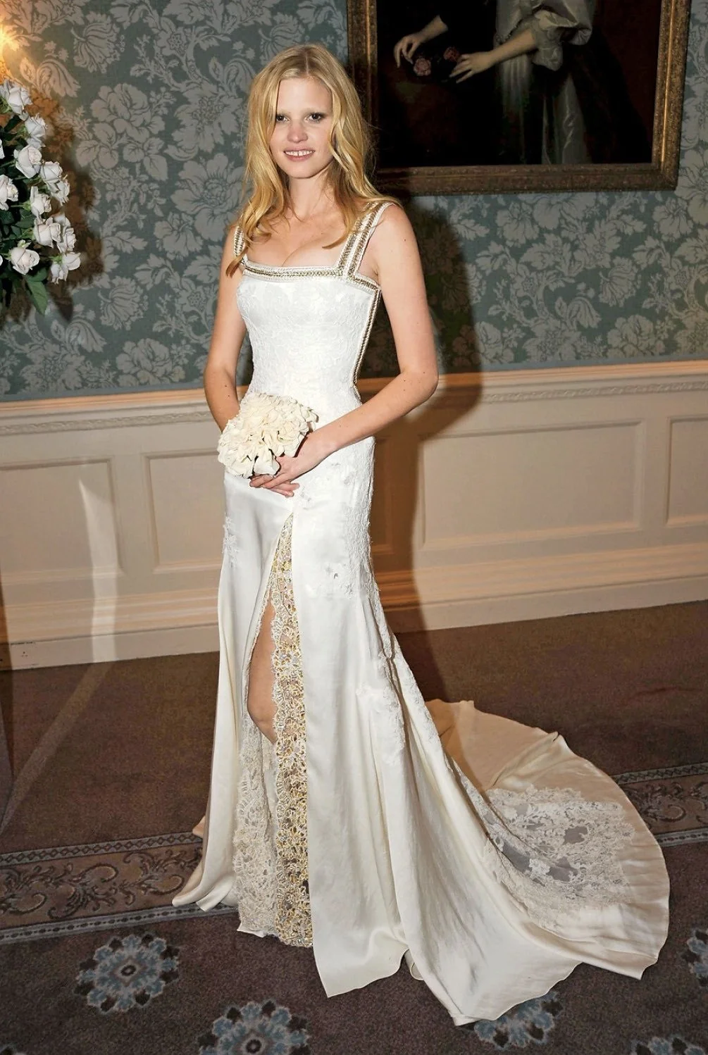 10 красивых свадебных платьев звезд за всю историю - фото 331246