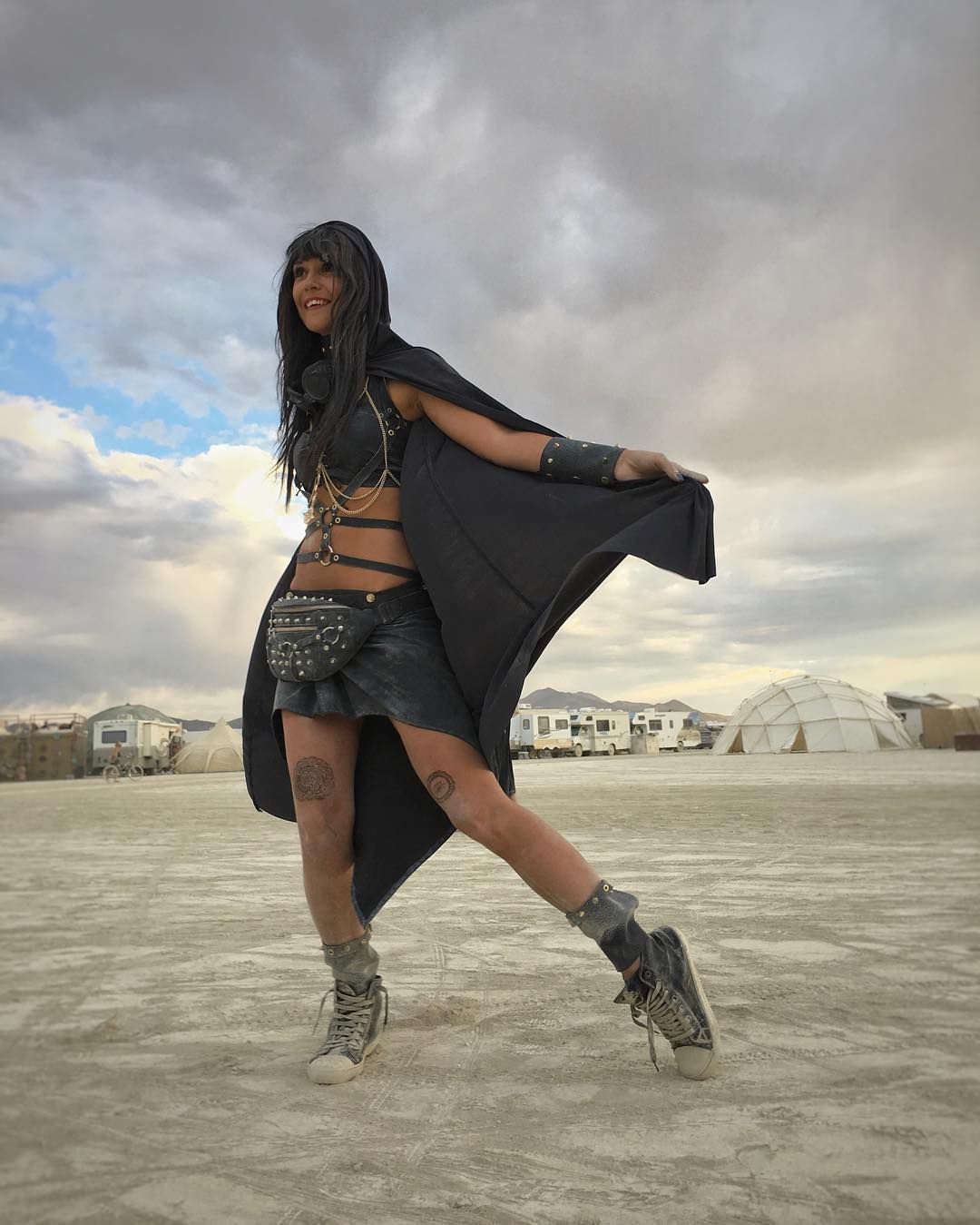 Пыль, голые тела и современное искусство: крутые фото с фестиваля Burning Man 2017 - 336437 Пыль, голые тела и современное искусство: крутые фото с фестиваля Burning Man 2017 - фото 336437