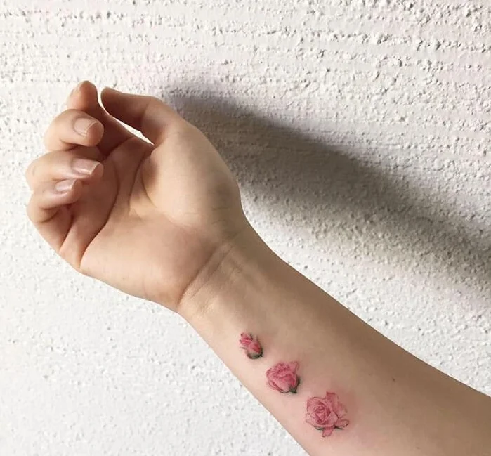 Магия татуировок: необычные рисунки на теле, которые поражают - фото 330773