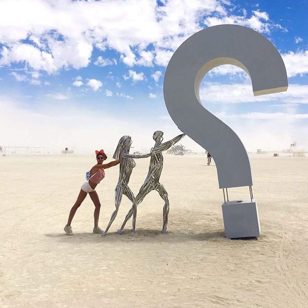 Пыль, голые тела и современное искусство: крутые фото с фестиваля Burning Man 2017 - 336393 Пыль, голые тела и современное искусство: крутые фото с фестиваля Burning Man 2017 - фото 336393