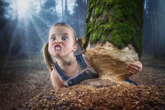 Веселый папочка издевается над своими детьми с помощью фотошопа - фото 338208