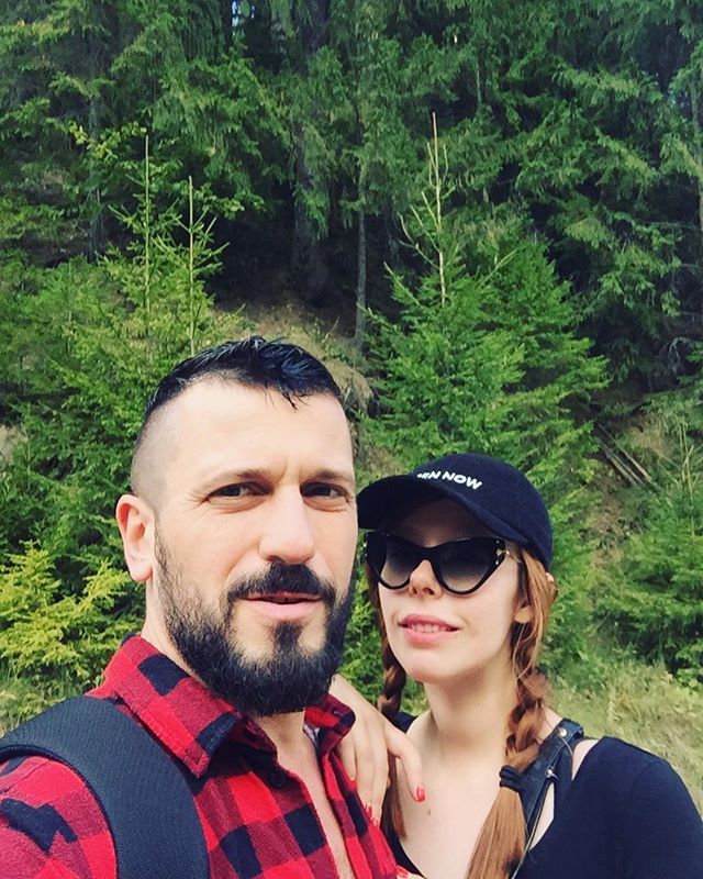 Гуцульський стайл: зіркові модники Соня Плакидюк та Річард Горн у Карпатах - 339801 Гуцульський стайл: зіркові модники Соня Плакидюк та Річард Горн у Карпатах - фото 339801