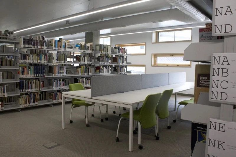Во Львове открыли библиотеку будущего, и она невероятно крутая - фото 338012