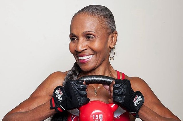 Тренировки - сила: самая спортивная 80-летняя бабушка в мире - фото 339023