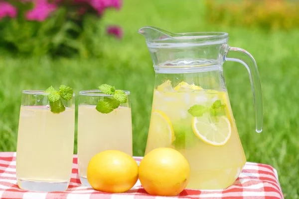 10 причин, почему нужно пить воду с лимоном - фото 340101