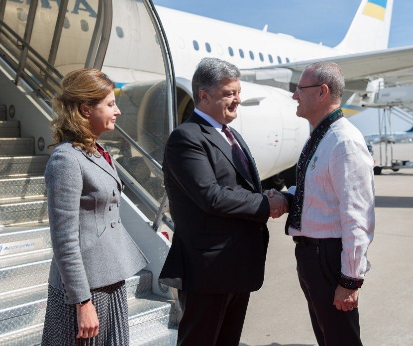 7 стильных образов Марины Порошенко, которые покорили США и Канаду - 341009 7 стильных образов Марины Порошенко, которые покорили США и Канаду - фото 341009