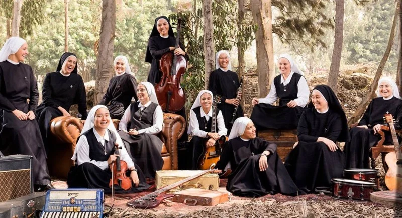 11 монахинь покоряют рок-индустрию и едут в мировое турне - фото 340133