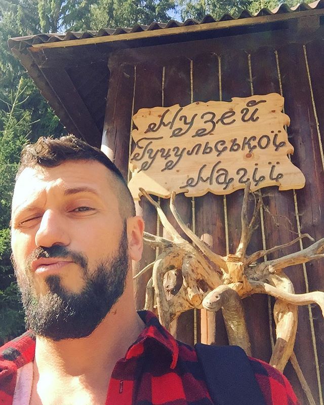 Гуцульський стайл: зіркові модники Соня Плакидюк та Річард Горн у Карпатах - 339804 Гуцульський стайл: зіркові модники Соня Плакидюк та Річард Горн у Карпатах - фото 339804