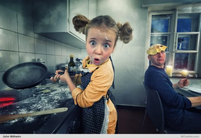 Веселий татусь знущається над своїми дітьми за допомогою фотошопу - фото 338214