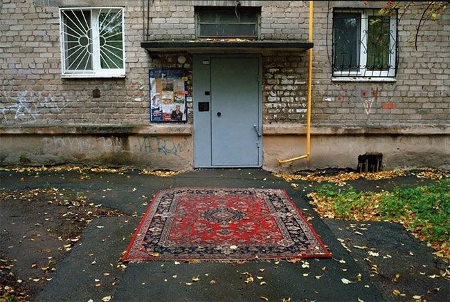 Советский юмор: неожиданные способы использования ковра - 348128 Советский юмор: неожиданные способы использования ковра - фото 348128