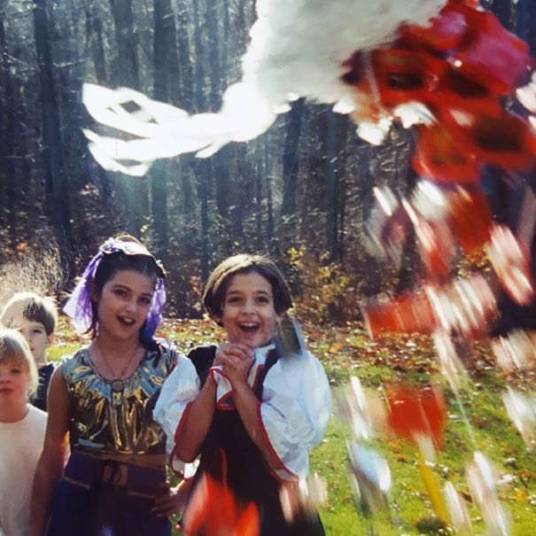 Люди показали, як смішно в дитинстві виглядали їх кохані - фото 344881