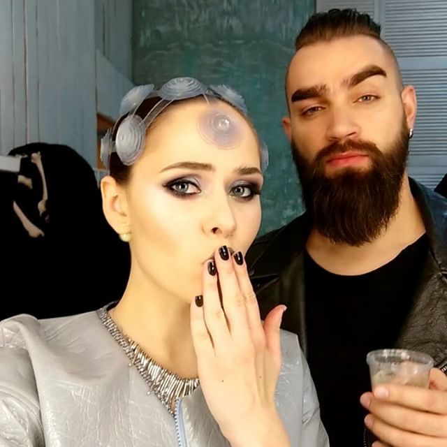 Яркая Санина: топ экстравагантных образов от фронтвумен The Hardkiss - фото 344784