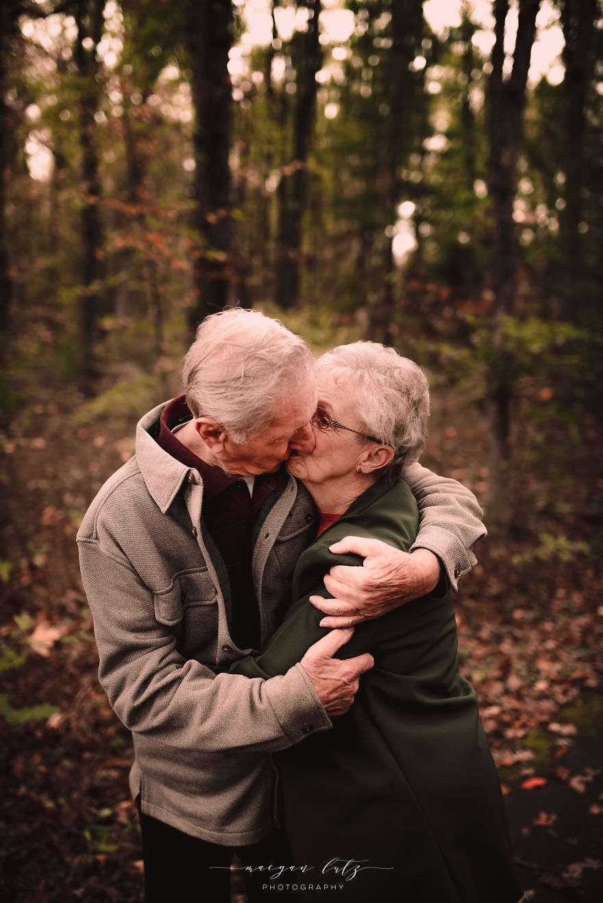 Пара прожила вместе 68 лет и их праздничная фотосессия тронет каждого - фото 347260