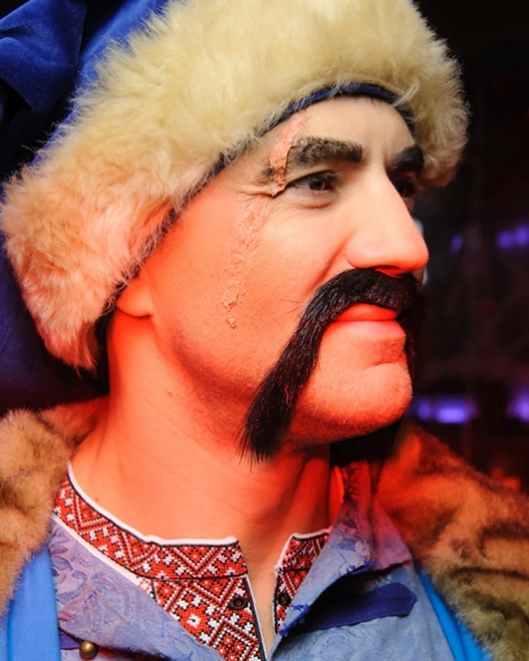 Креативный и веселый: Николай Тищенко показал эволюцию своих костюмов на Хэллоуин - фото 347486