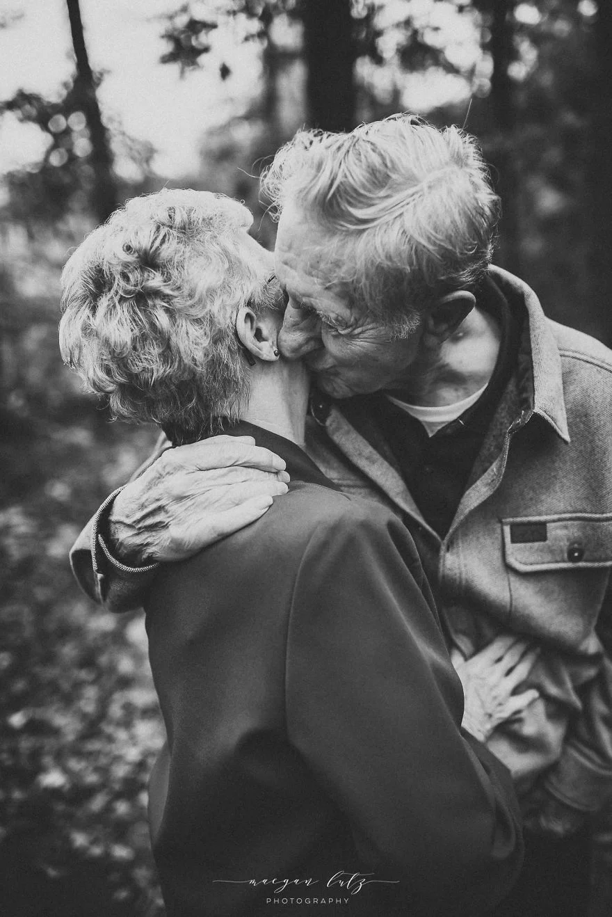 Пара прожила вместе 68 лет и их праздничная фотосессия тронет каждого - фото 347252