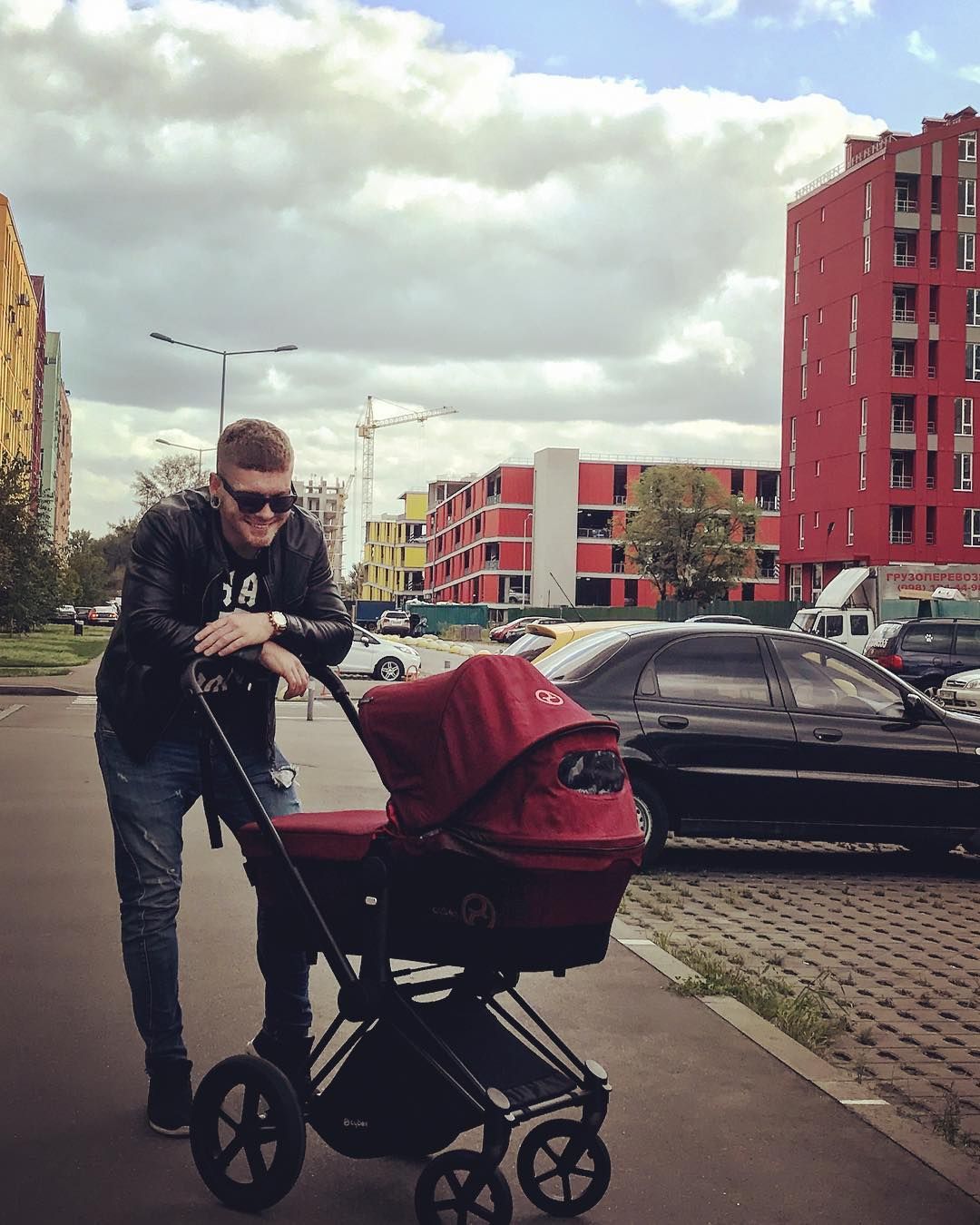Александр Кривошапко засыпал сеть трогательными фото дочери - фото 346545
