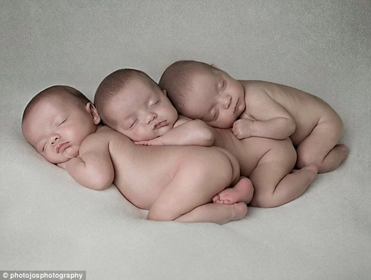 Такие милые: тройняшки, которых различает только мама - фото 346888