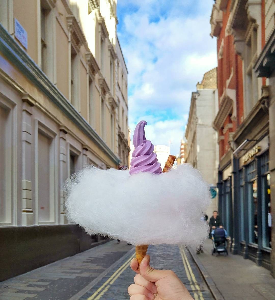 Tasty-тренд: мороженое в сахарной вате - фото 343574