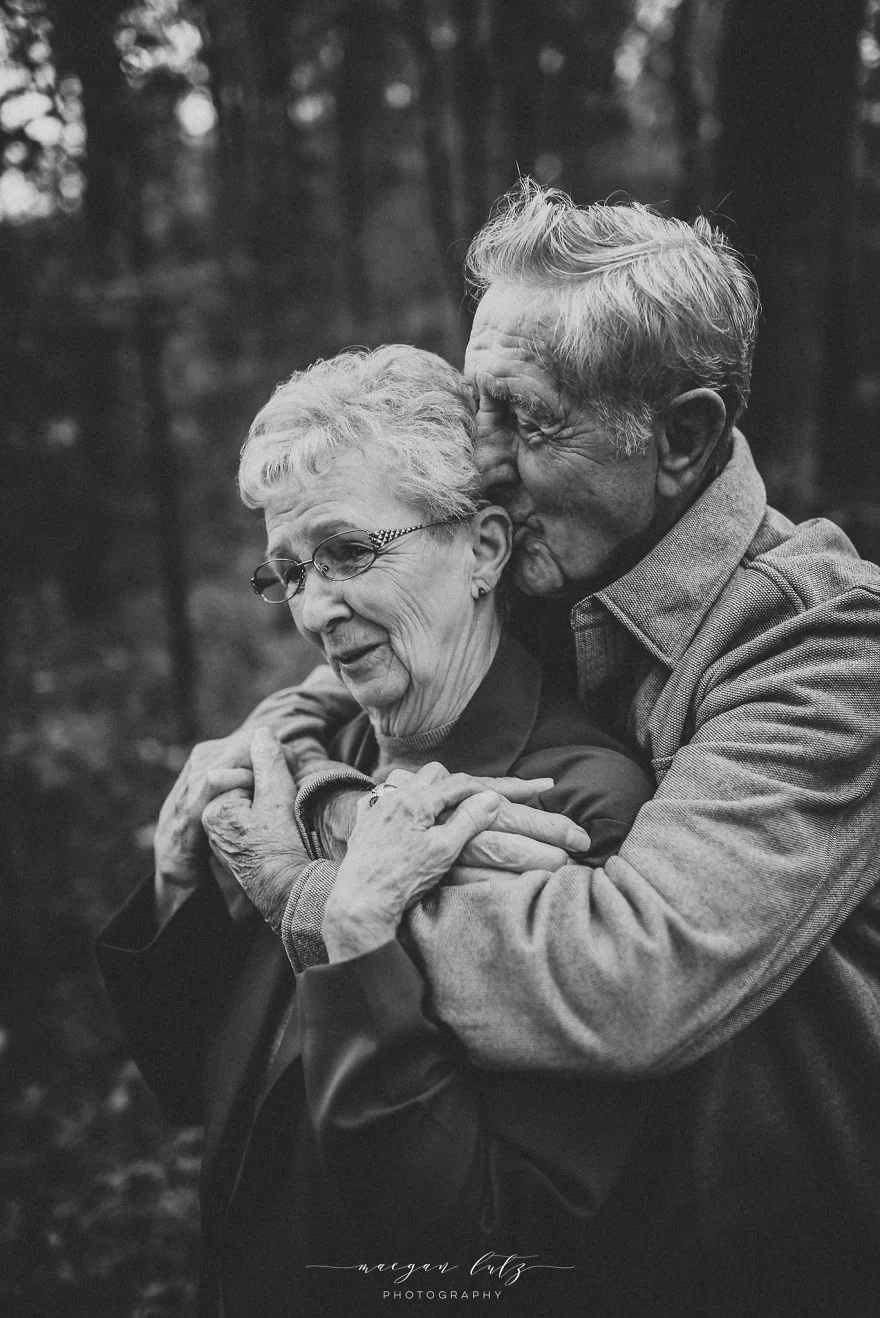 Пара прожила вместе 68 лет и их праздничная фотосессия тронет каждого - фото 347257