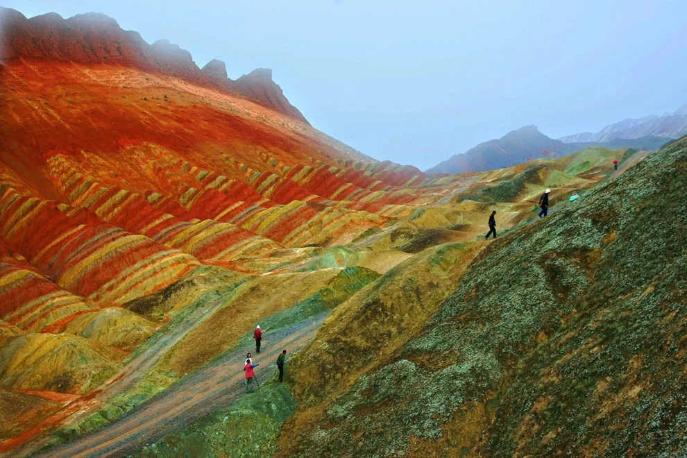 Цветные горы Китая - красота, которой вы еще не видели - фото 353798