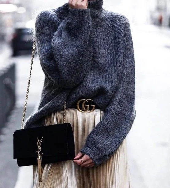 Зимняя мода: ни одной девушке не обойтись без свитера этого цвета - фото 348860
