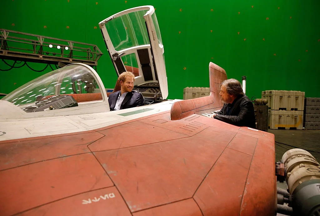 Принц Уильям и Гарри стали актерами и снялись в 8 части «Звездных войн» - фото 352127
