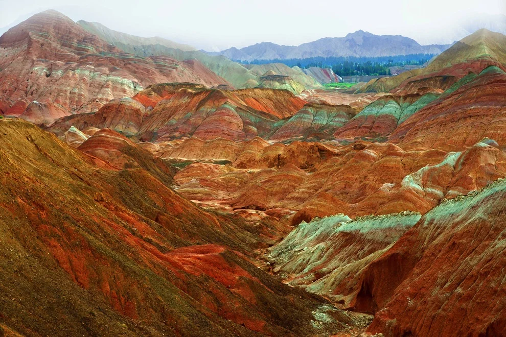 Цветные горы Китая - красота, которой вы еще не видели - фото 353800