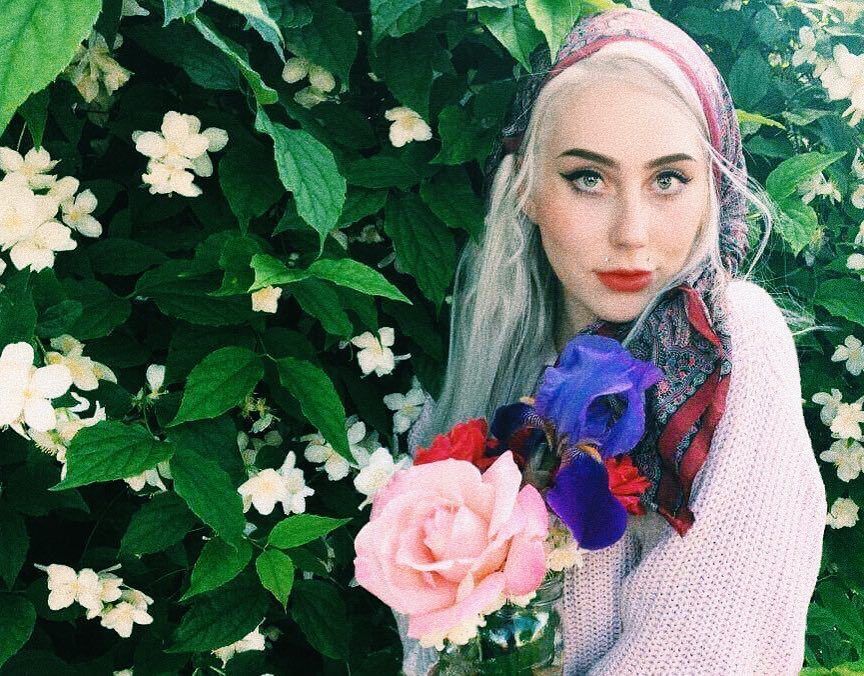 Ця дівчина стала зіркою мережі, завдяки дивовижній схожості на Леді Гагу - фото 350887