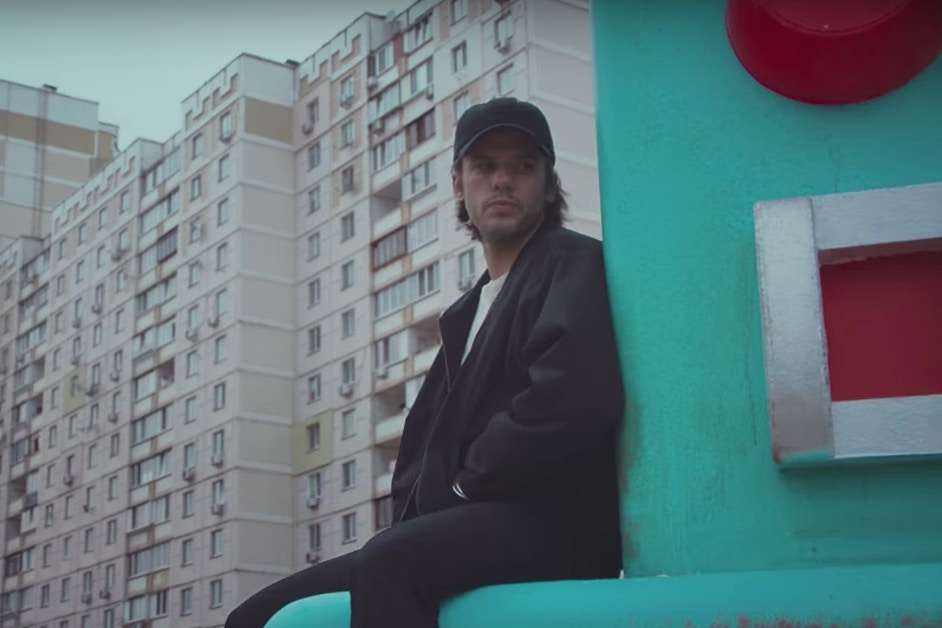 Французский рэпер OrelSan показал в клипе улицы Киева - фото 352423