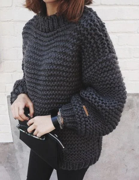 Зимова мода: жодній дівчині не обійтись без светру цього кольору - фото 348865