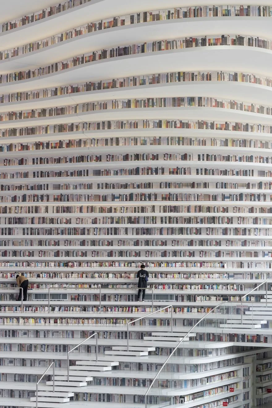 Китайці відкрили бібліотеку з 1 мільйоном книжок і від її вигляду перехоплює подих - фото 351015