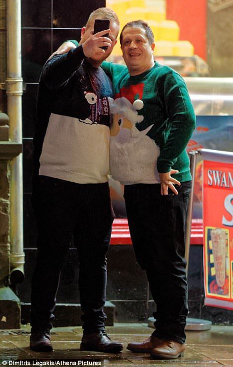 Фестивальный настроение: британцы снова напивають и буянят, ожидая Рождества - фото 359431