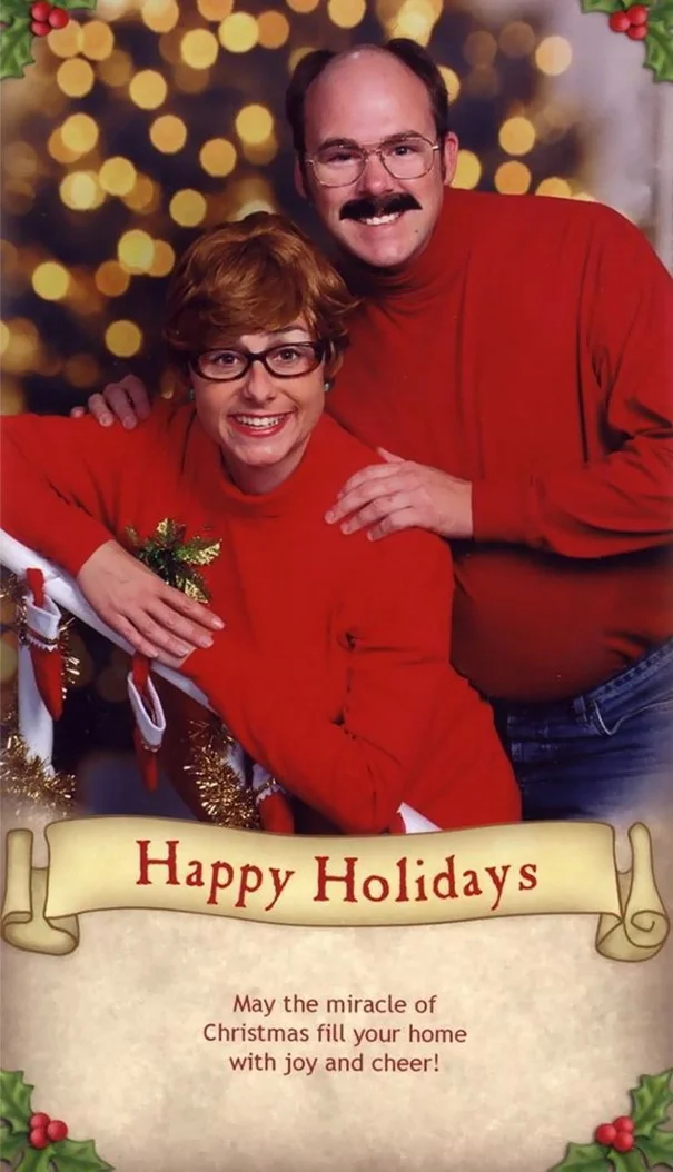 Эта веселая семейка прославилась благодаря своим сумасшедшим рождественским открыткам - фото 356515