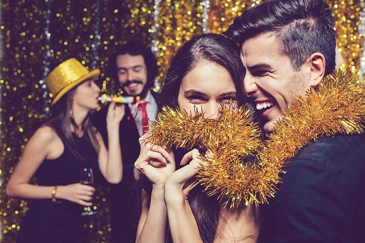 Новогодняя party: топ-3 идеи сделать праздничную ночь незабываемой - фото 360824