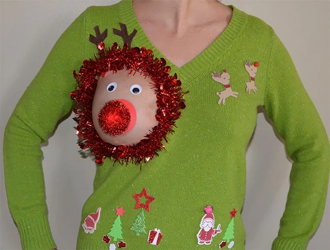 Глупые и пошлые свитера, которые сделают тебя звездой этого Рождества - фото 355165