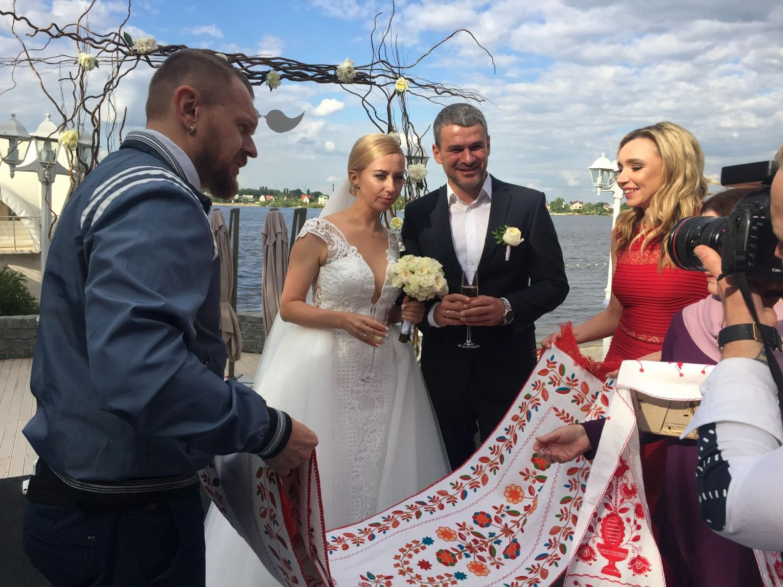 Найгучніші зіркові весілля 2017 року, про які говорив кожен українець - фото 358751