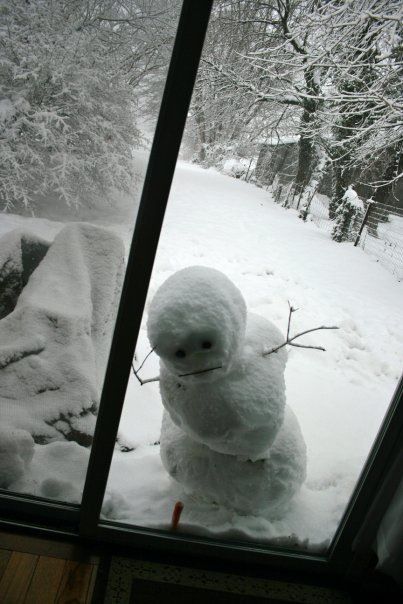 Згадати дитинство: прикольні сніговики, які вам точно захочеться зліпити - 356598 Згадати дитинство: прикольні сніговики, які вам точно захочеться зліпити - фото 356598