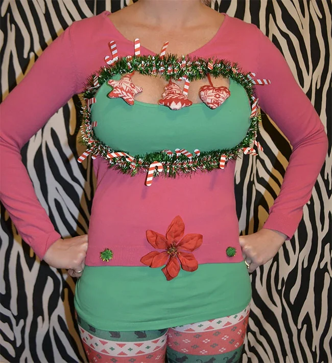 Дурнуваті та вульгарні светри, які зроблять тебе зіркою цього Різдва - фото 355174