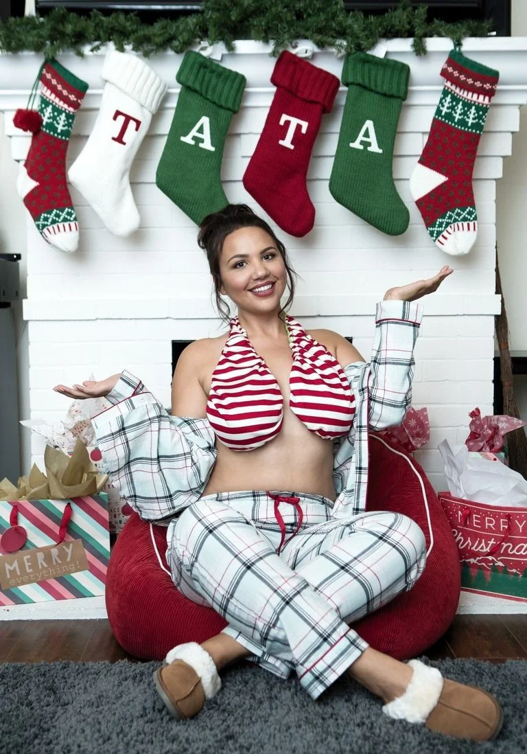 Ta-Ta Towels: бренд выпустил рождественскую коллекцию полотенец для груди - фото 355598