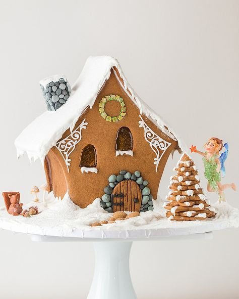 Пряничный домик: 20 идей декора вкусного рождественского символа - фото 359291