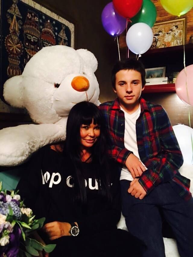 Ассия Ахат откровенно рассказала, что мечтала родить дочь - 358835 Ассия Ахат откровенно рассказала, что мечтала родить дочь - фото 358835