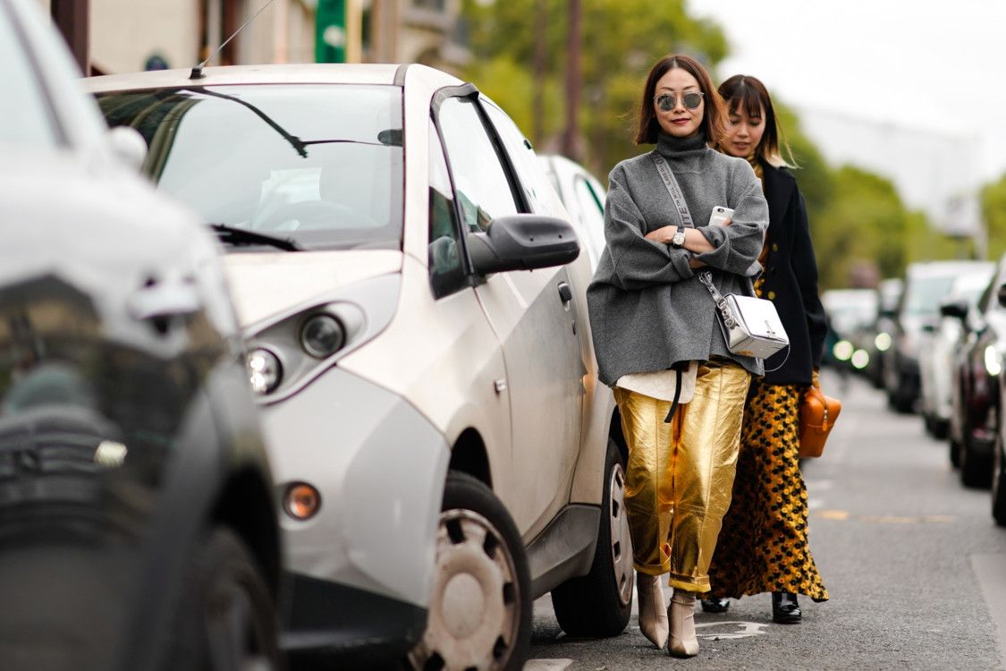 Обольстительное сияние: золотой гардероб звезд street style на декабрь - 358307 Обольстительное сияние: золотой гардероб звезд street style на декабрь - фото 358307